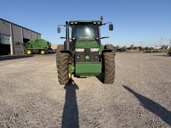2011 John Deere 8285R Equipment Image0