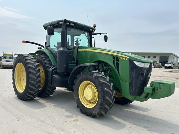 Image of John Deere 8285R Primary image