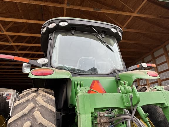 Image of John Deere 8285R equipment image 2