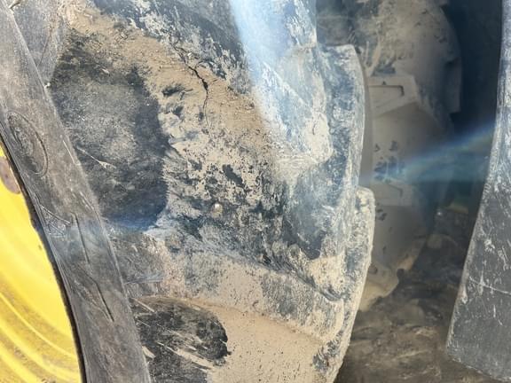 Image of John Deere 8285R equipment image 4