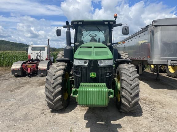 Image of John Deere 8310R equipment image 4