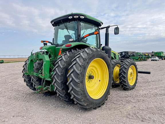 Image of John Deere 8310R equipment image 4