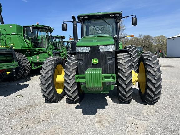 Image of John Deere 8335R equipment image 1