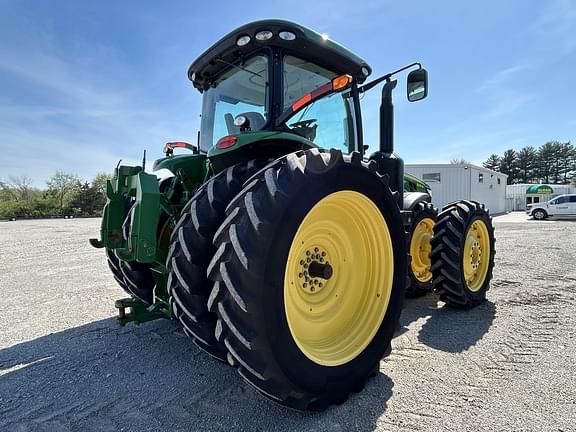 Image of John Deere 8335R equipment image 4