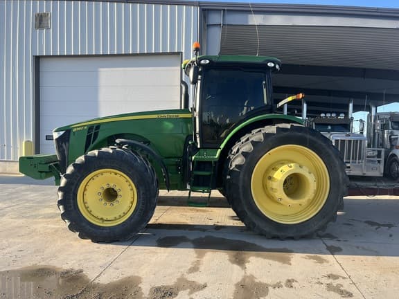 Image of John Deere 8360R equipment image 1