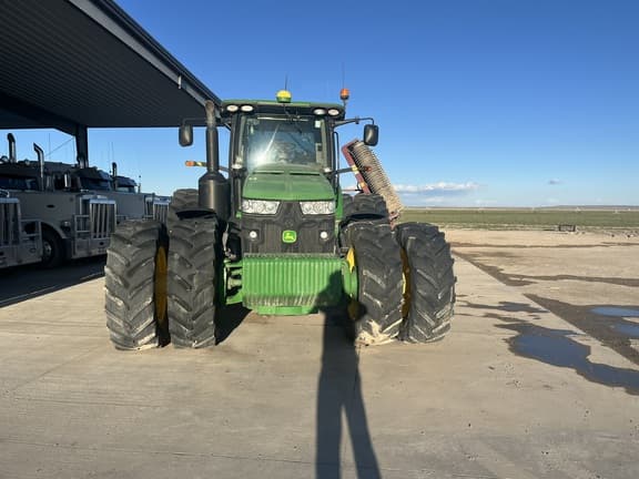 Image of John Deere 8360R equipment image 4