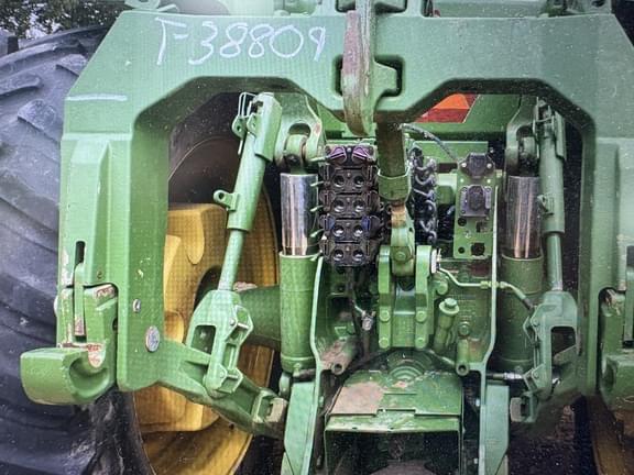 Image of John Deere 8360R equipment image 4