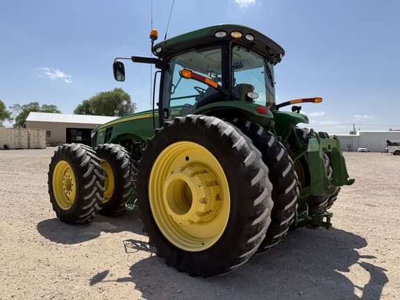 Image of John Deere 8360R equipment image 2