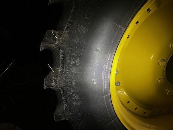 Image of John Deere 8360R equipment image 4