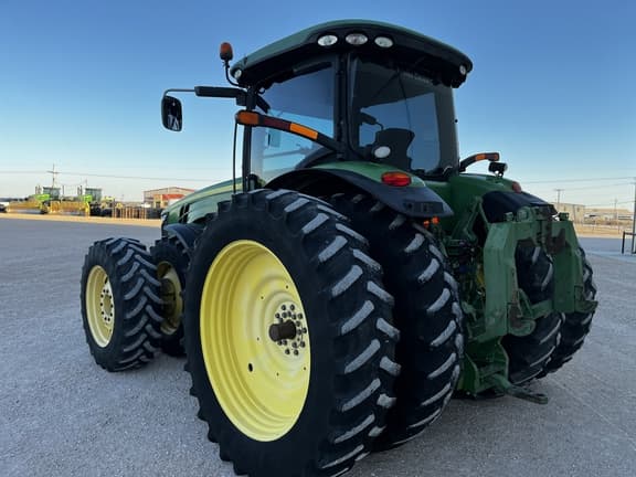 Image of John Deere 8360R equipment image 2