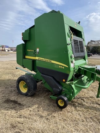 2011 John Deere 854 Equipment Image0