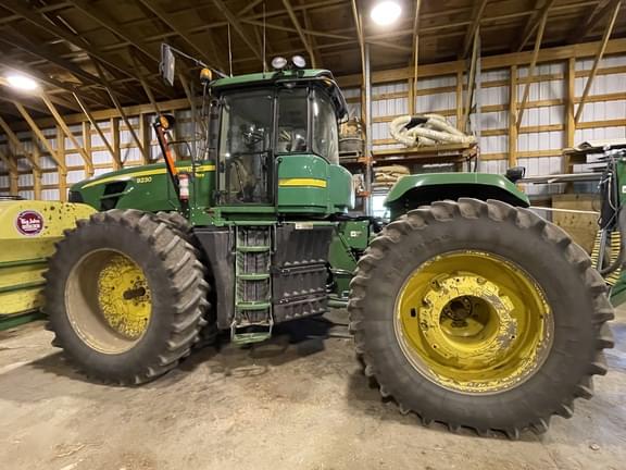 Image of John Deere 9230 equipment image 1