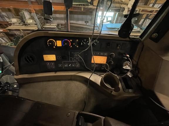 Image of John Deere 9230 equipment image 4
