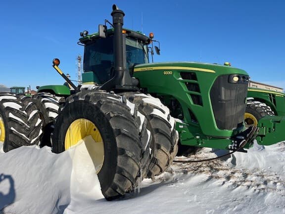 Image of John Deere 9330 equipment image 3