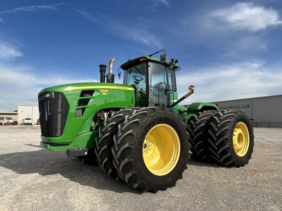2011 John Deere 9330 Equipment Image0
