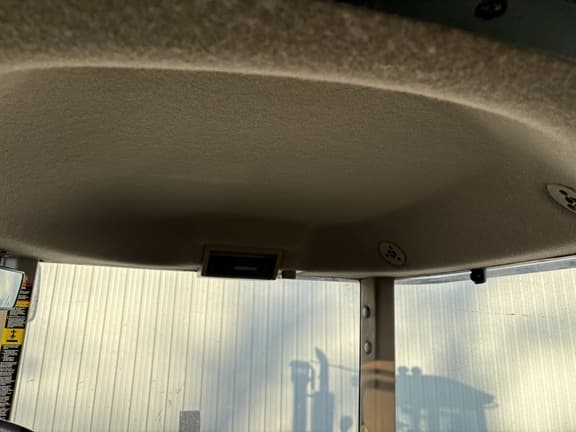 Image of John Deere 9330 equipment image 4