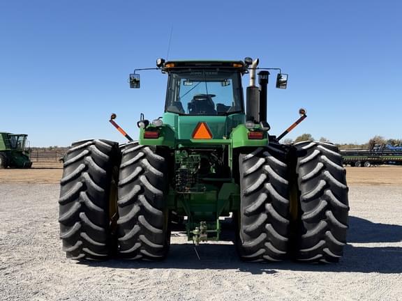 Image of John Deere 9330 equipment image 3