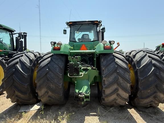 Image of John Deere 9530 equipment image 3