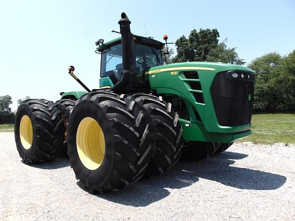Image of John Deere 9530 equipment image 1