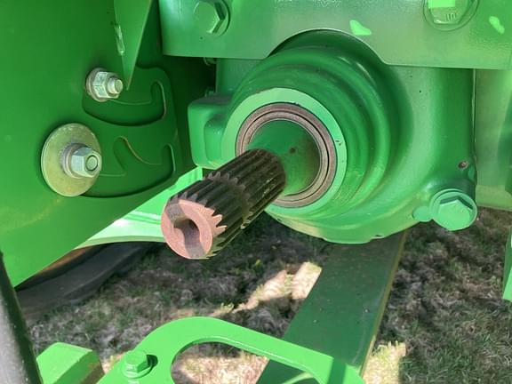 Image of John Deere 9530T equipment image 4