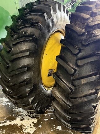 Image of John Deere 9570 STS equipment image 4