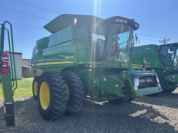 Image of John Deere 9670 STS equipment image 2