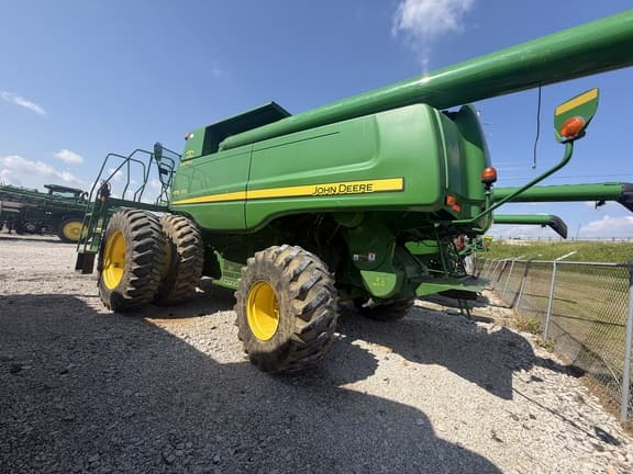 Image of John Deere 9770 STS equipment image 2