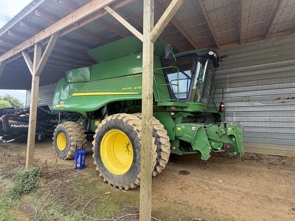 Image of John Deere 9770 STS equipment image 4