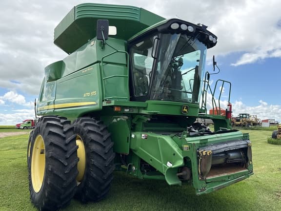 Image of John Deere 9770 STS equipment image 4