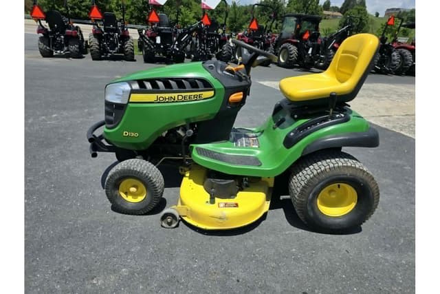Image of John Deere D130 equipment image 1
