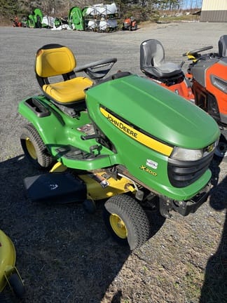 2011 John Deere X300 Equipment Image0