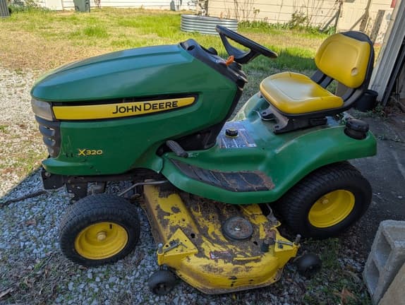 Image of John Deere X320 equipment image 1
