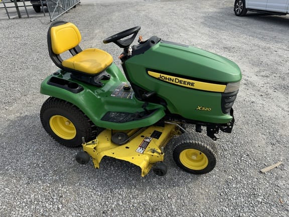 2011 John Deere X320 Equipment Image0