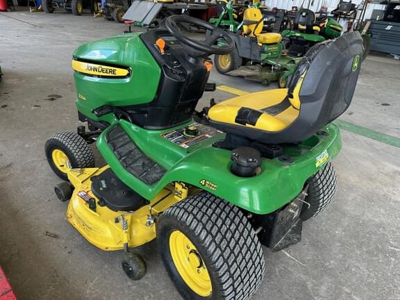 Image of John Deere X324 equipment image 2