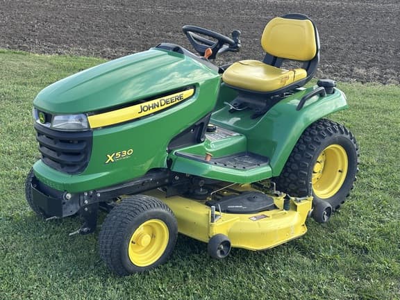 Image of John Deere X530 equipment image 1