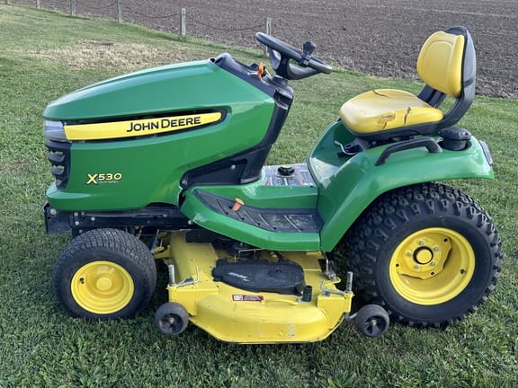 2011 John Deere X530 Equipment Image0
