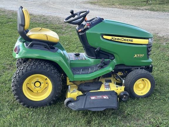 Image of John Deere X530 equipment image 4