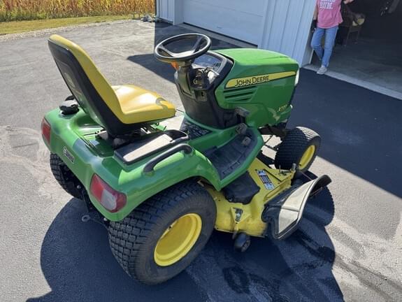 Image of John Deere X720 equipment image 4