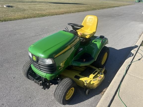 Image of John Deere X720 Image 1