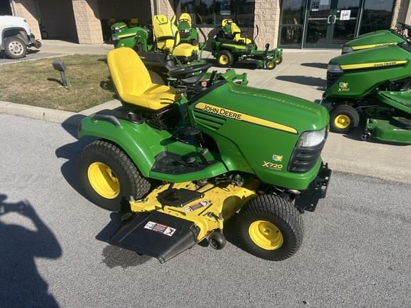 Image of John Deere X720 Image 0