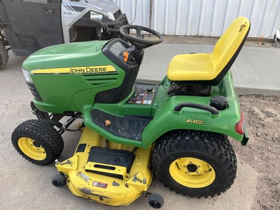 Image of John Deere X729 equipment image 2