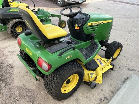 Image of John Deere X729 equipment image 4
