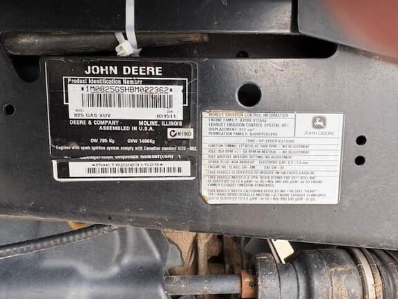 Image of John Deere Gator XUV 825i equipment image 3