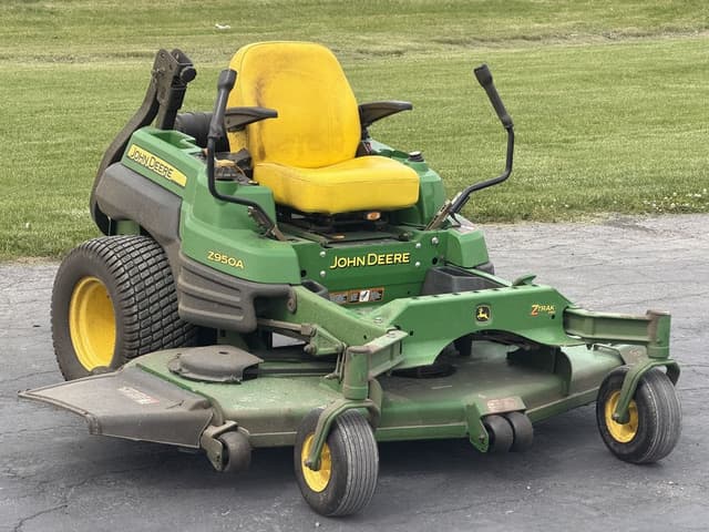 Image of John Deere Z950A equipment image 1