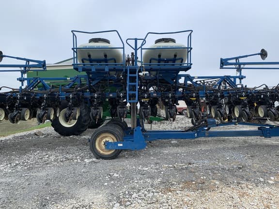 Image of Kinze 3600 equipment image 4