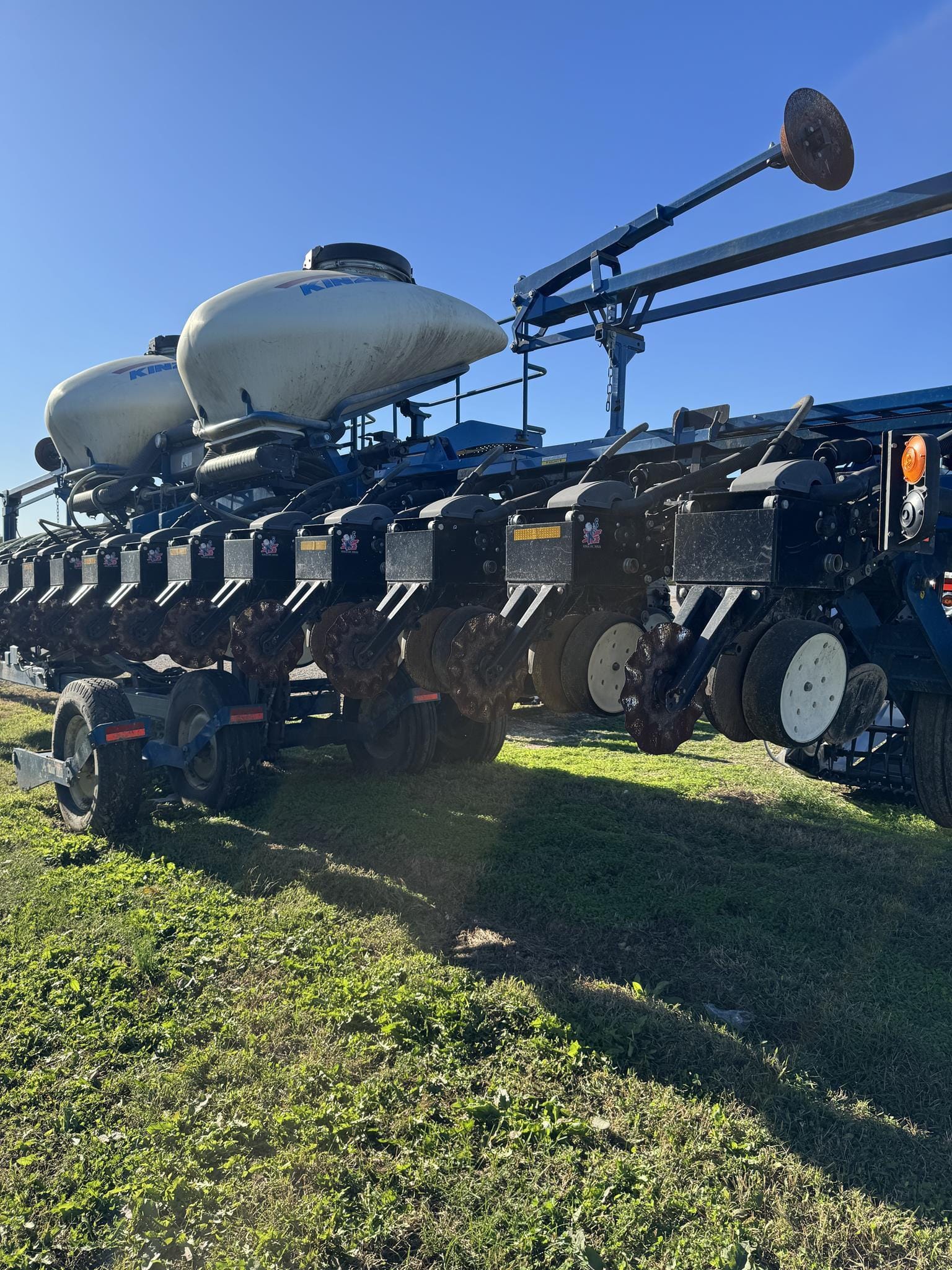 2011 Kinze 3660ASD Equipment Image0