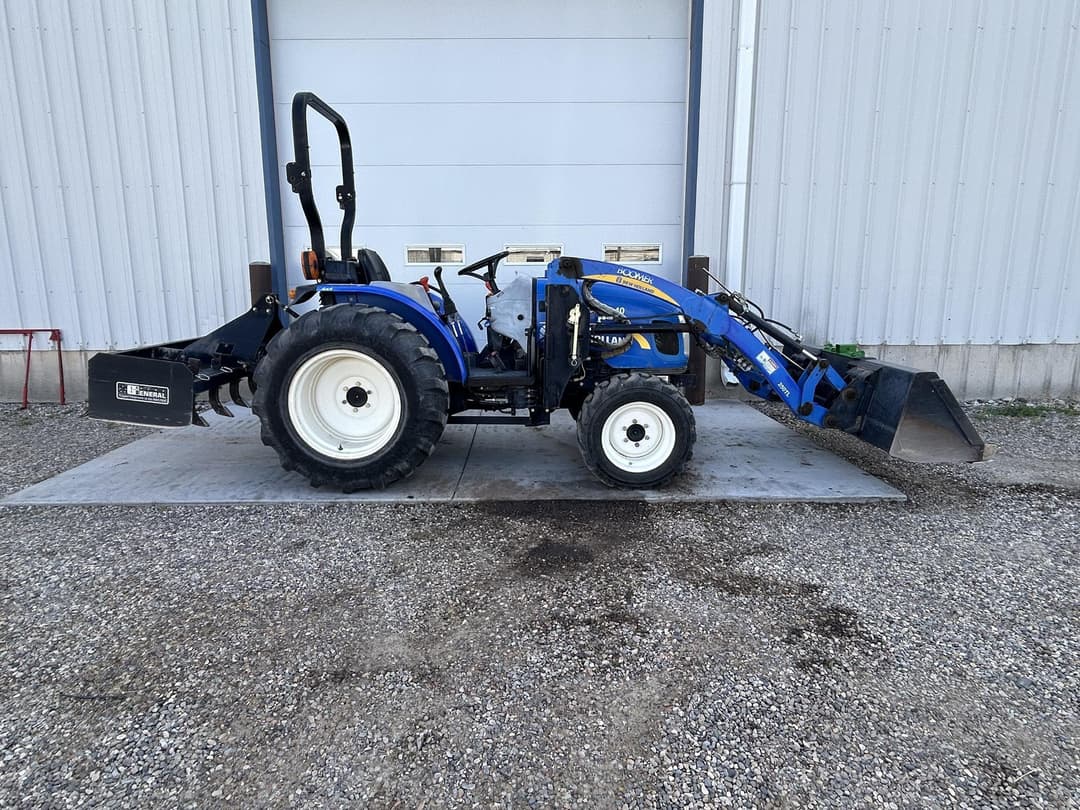 Image of New Holland Boomer 40 Primary image