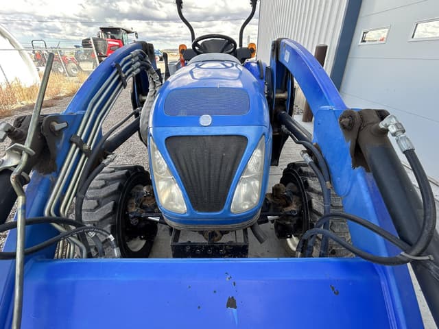 Image of New Holland Boomer 40 equipment image 4