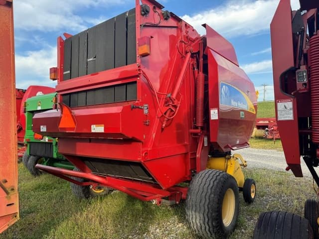 Image of New Holland BR7090 equipment image 3