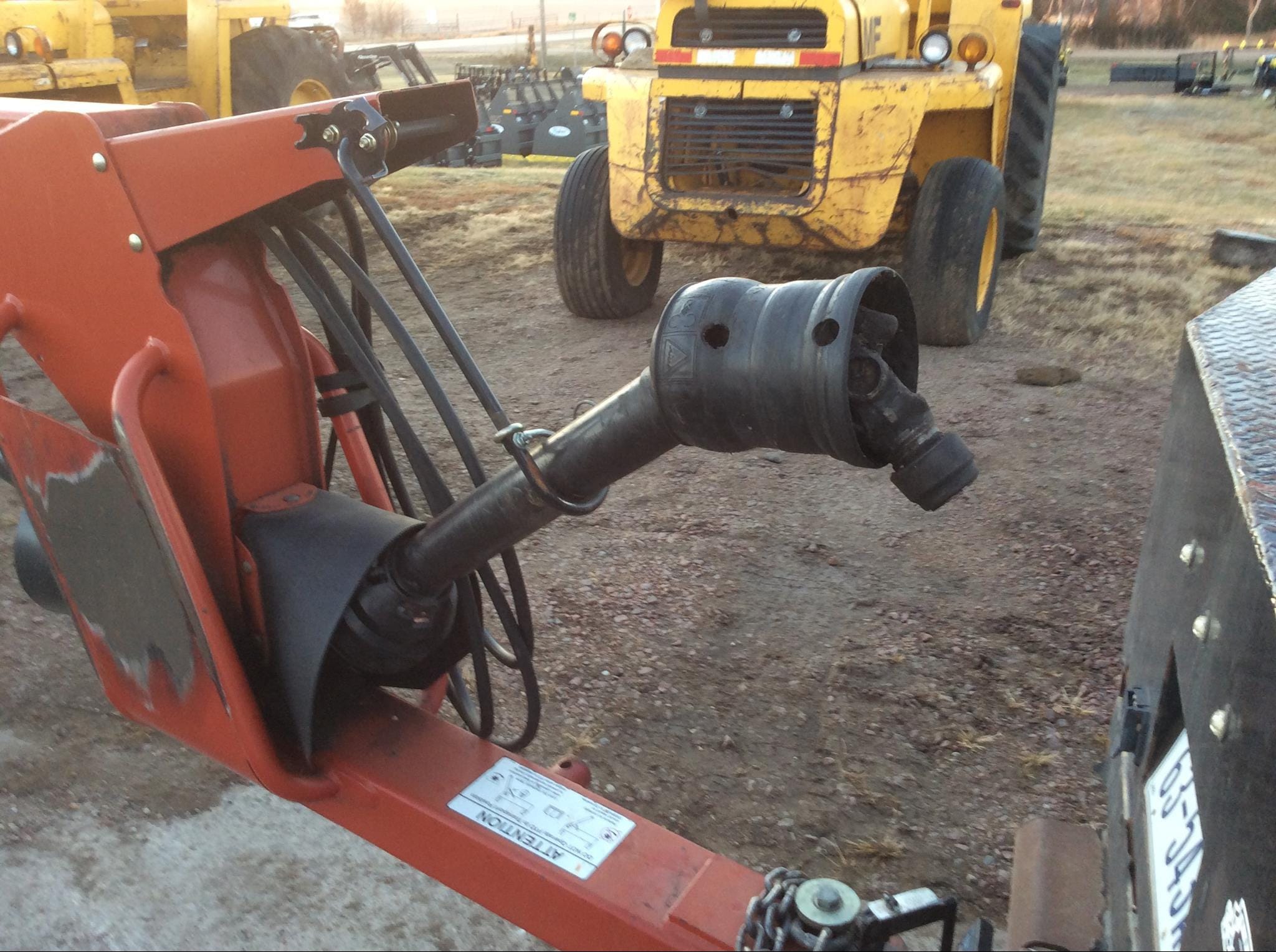 2011 New Holland H6830 Equipment Image0